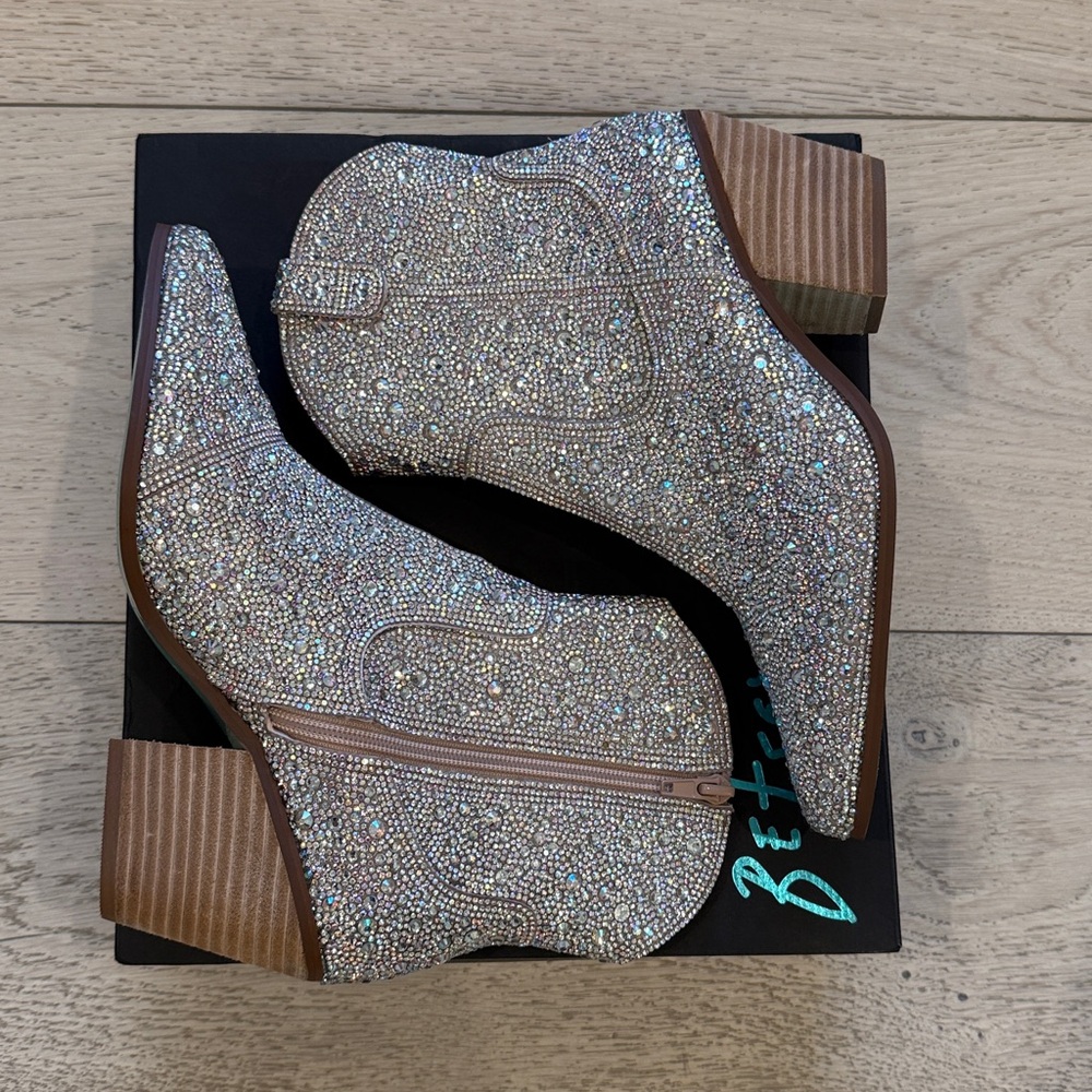 Betsy Johnson SB Emory Rhinestone Boot in Champagne Size 7.5